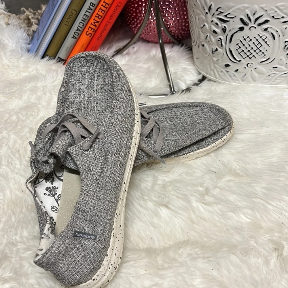 Women’s Hey Dude Size 7​​​ - Picture 5 of 5